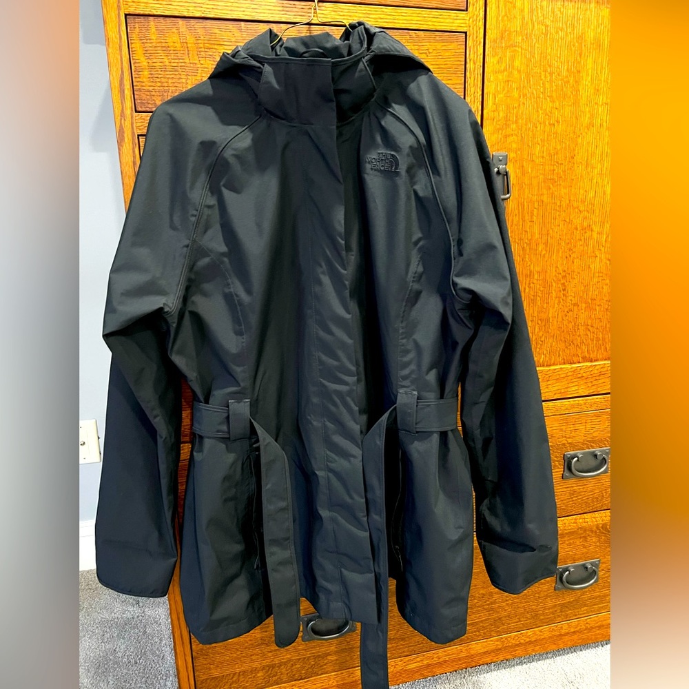 EUC North face belted rain jacket with hood